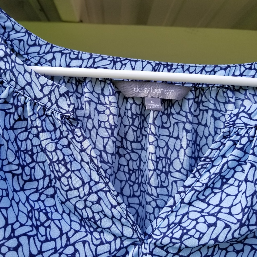 Blue Pebble Pattern Blouse - Picture 5 of 5